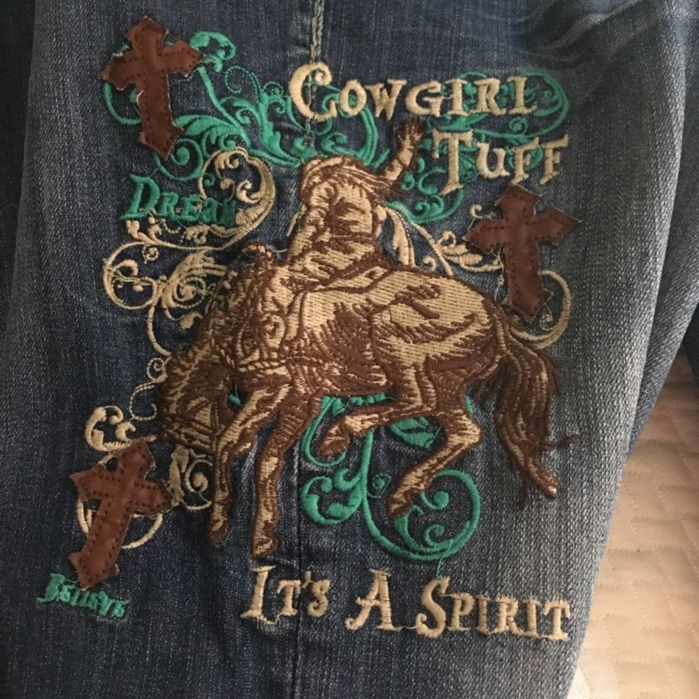 Cowgirl Tuff Unbelievable Spirit